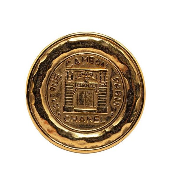 CHANEL CC Logo 31 Rue Cambon Paris Round Brooch Gold Tone Pin Auth w/Box D-222-6 - Picture 1 of 12
